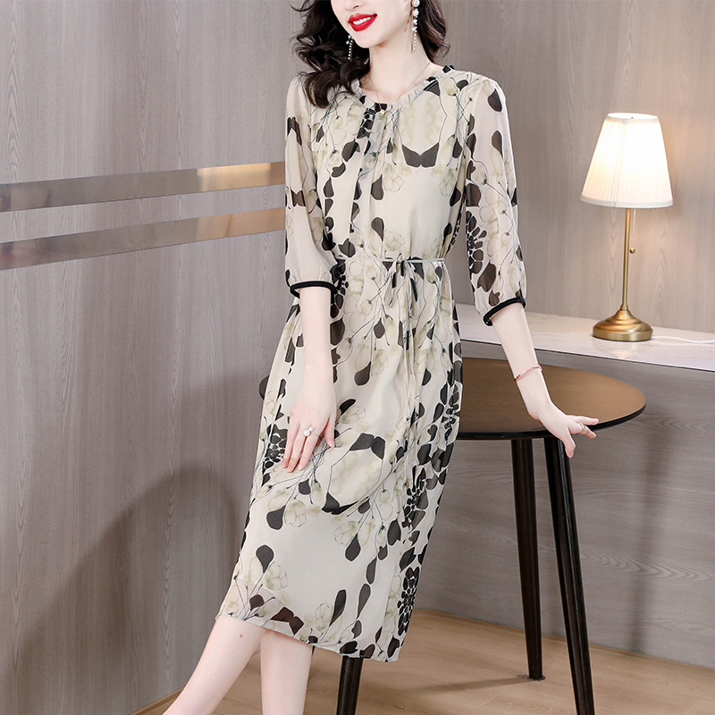 เดรสผ้าไหมสีขาวลายดอกไม้ฤดูร้อ - Sundress Midi Floral บทวิจารณ์และราคา