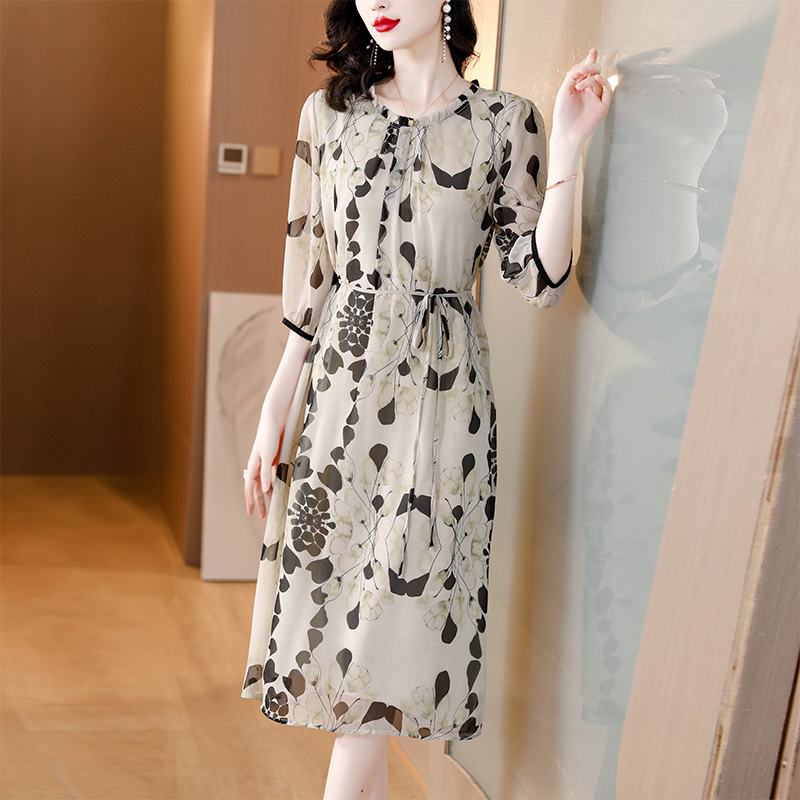 เดรสผ้าไหมสีขาวลายดอกไม้ฤดูร้อ - Sundress Midi Floral บทวิจารณ์และราคา
