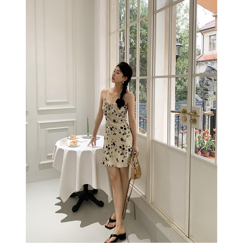 เดรสสายเดี่ยวลายดอกไม้ ความยาว - Sundress Midi Floral บทวิจารณ์และราคา